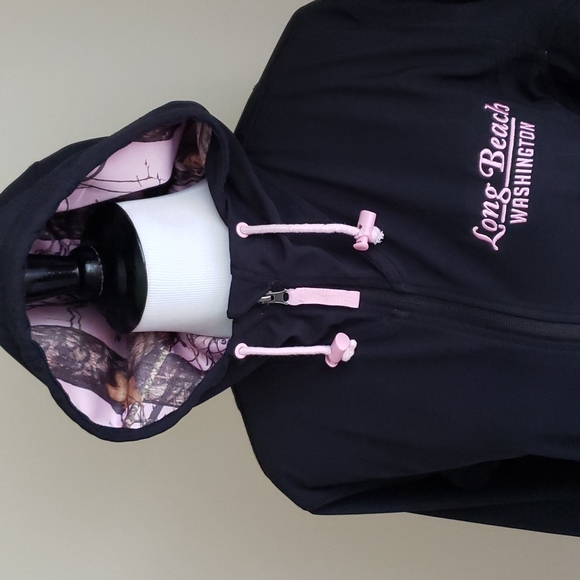 Long Beach WA embroidered jacket - Picture 2 of 6